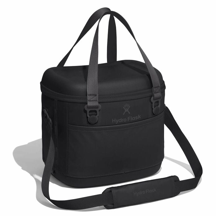 game-day-bundle-f6 12pco001-carryout-cooler-15l-black-angled_1_1.jpg
