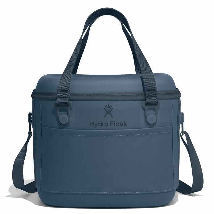 carryouttm-soft-cooler-15-l-k2 12pco384-carryout-cooler-15l-harbor-blue-straight_1.jpg