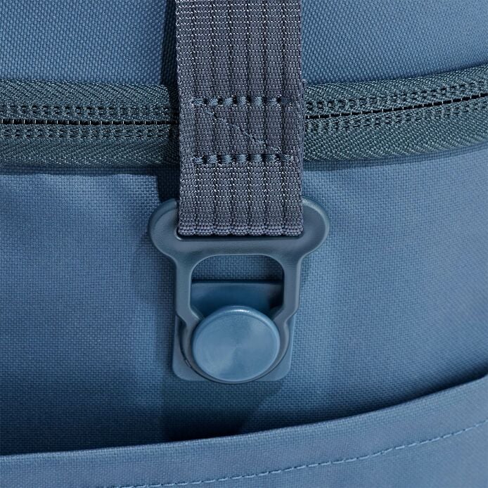 carryouttm-soft-cooler-30-l-r6 250815_hydro_cooler_details_14854_2_5.jpg