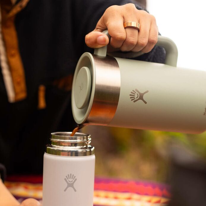 32-oz-insulated-french-press-c2 2706_johnson_s25summertravel_camping_pouring_303a0287_1_.jpg