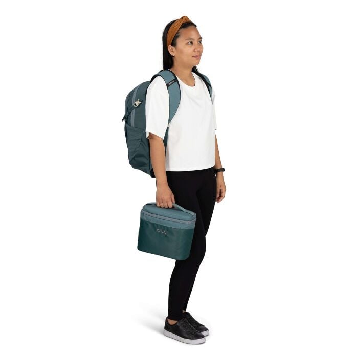 osprey-axis-x-hydro-flask-campus-essentials-bundle-g4 axisxhydroflask_s26_onbody1_cascadeblue_10007249_2.jpg