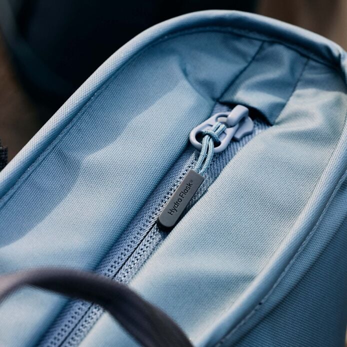 carryouttm-soft-cooler-tote-20-l-s7 hf_carryout_bouwer_d1_l1_torrey_pines_still_life_0112_9.jpg