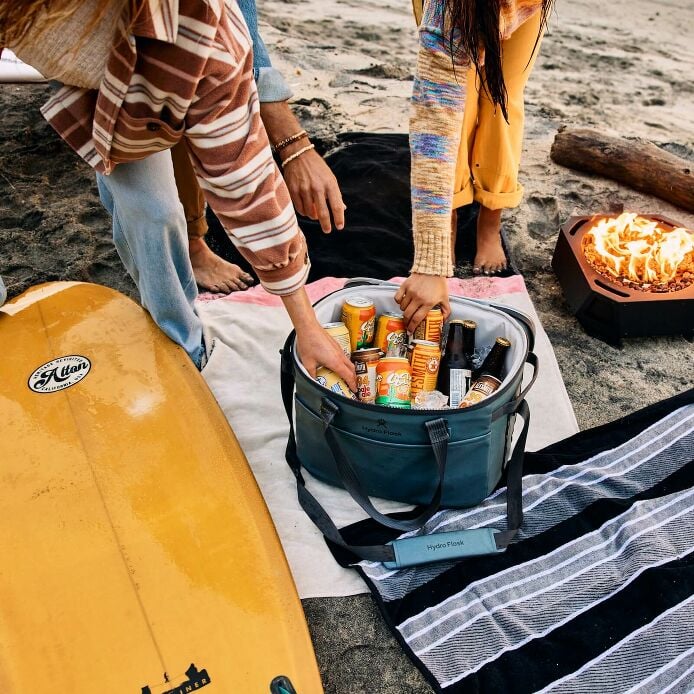 carryouttm-soft-cooler-30-l-r6 hf_carryout_bouwer_d1_l2_stone_steps_6289_2.jpg