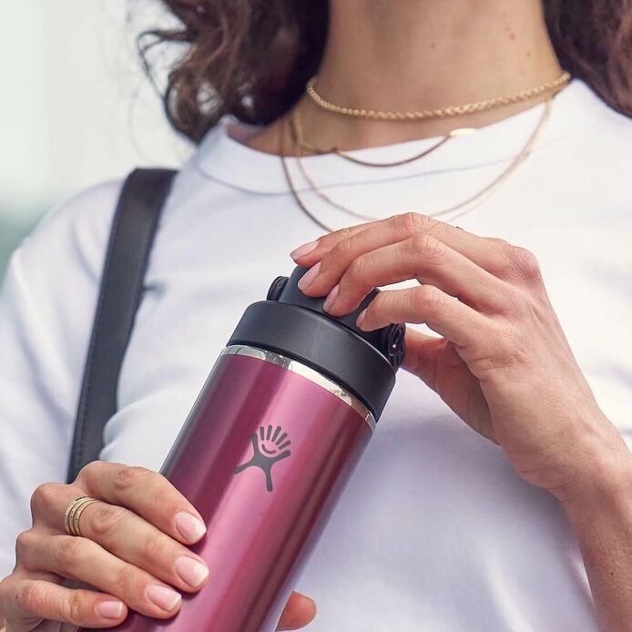 24-oz-lightweight-chug-cap-bottle-p7 hf_s26_lightweight_mcinnis_5123_1_1.jpg