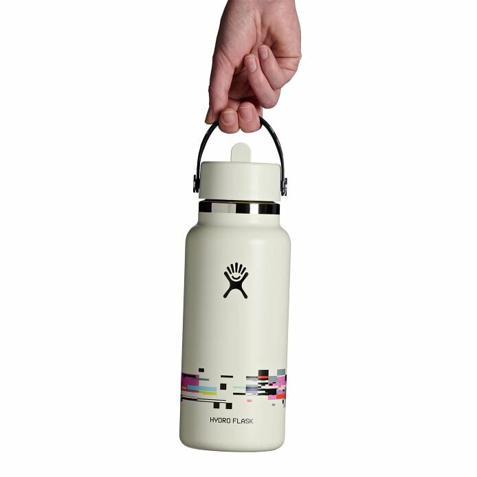 glitch-collection-32-oz-bottle-with-flex-straw-cap-o6 le26-w32-1006-32-oz-wide-flex-straw-cap-glitch-white-hb.jpg