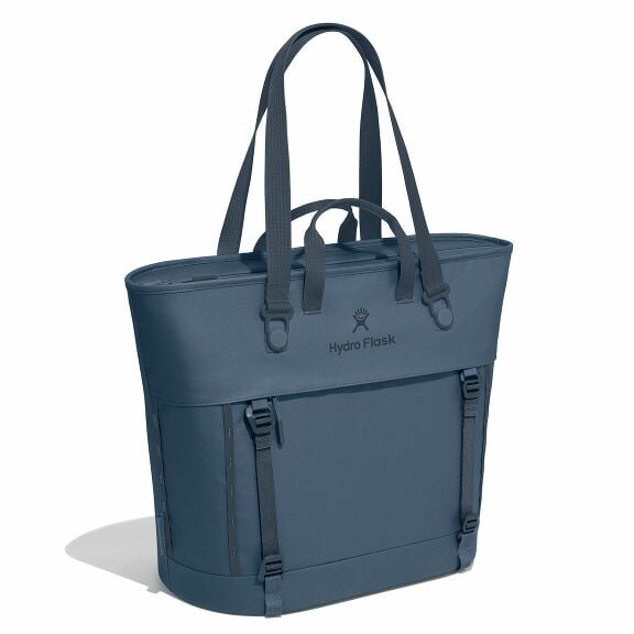 carryouttm-soft-cooler-tote-30-l-n3 maxiit384-carryout-tote-30l-harbor-blue-angled_1_1.jpg