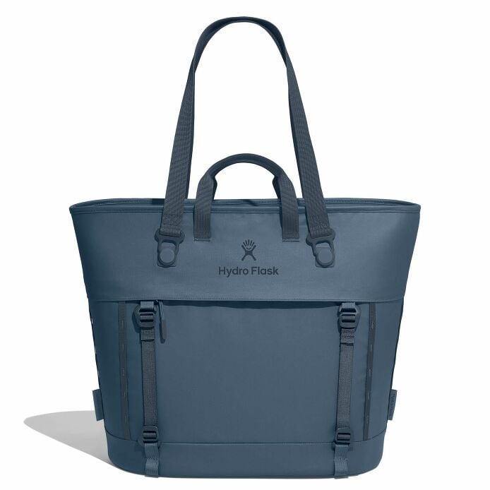 carryouttm-soft-cooler-tote-30-l-n3 maxiit384-carryout-tote-30l-harbor-blue-straight.jpg