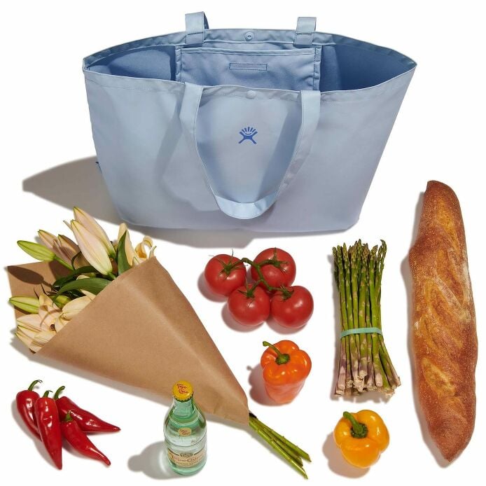 20-l-tag-along-tote-y9 rt20484_20ltagalongtote_surf_packing_1.jpg